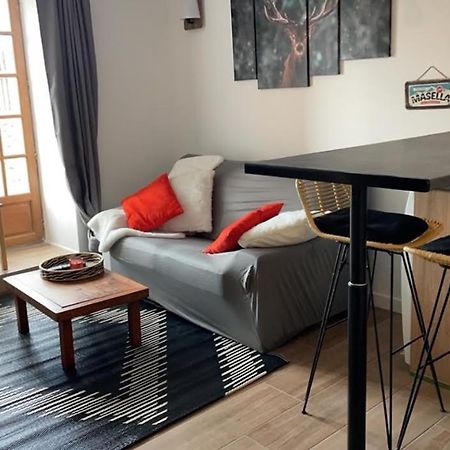 בורג-מדאם Appartement Avec Chambre Ouverte מראה חיצוני תמונה