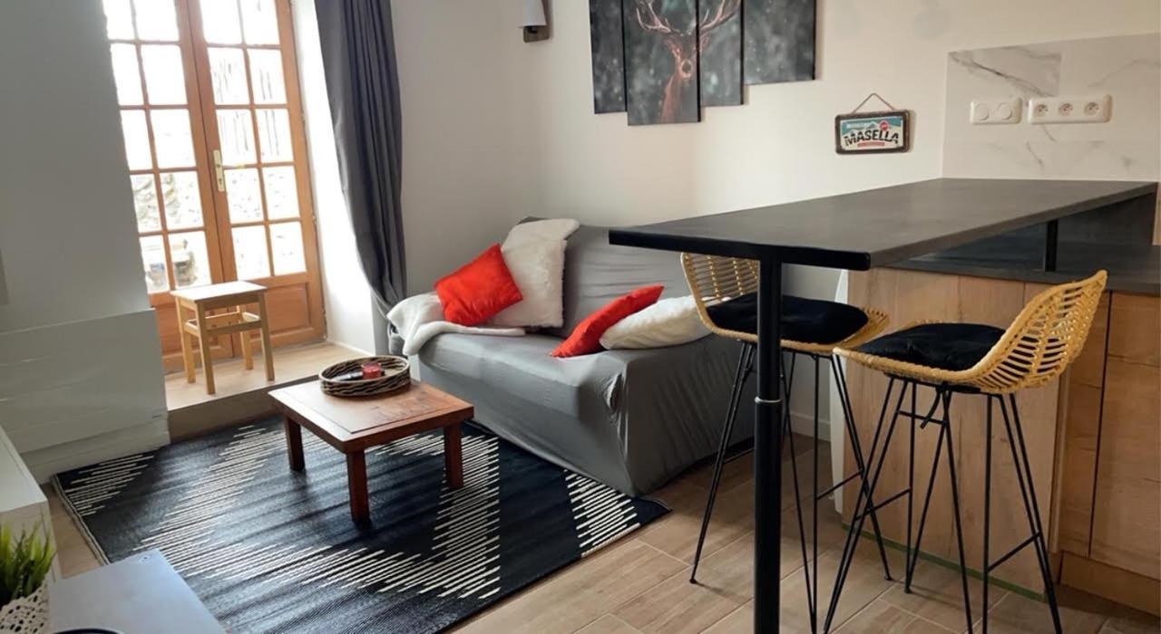 בורג-מדאם Appartement Avec Chambre Ouverte מראה חיצוני תמונה